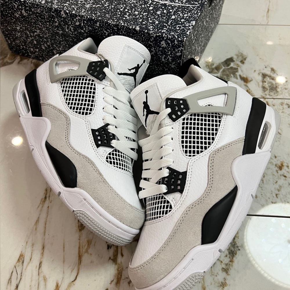 Air Jordan retro fours white cement